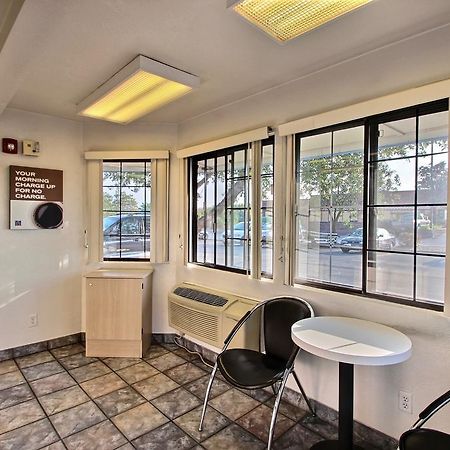 Motel 6 Milwaukee West - บรูคฟิลด์ ภายนอก รูปภาพ