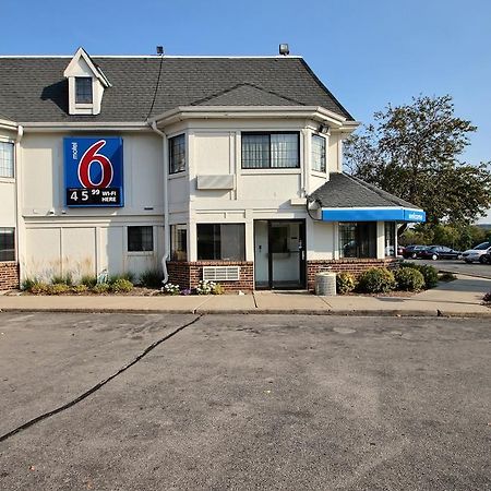 Motel 6 Milwaukee West - บรูคฟิลด์ ภายนอก รูปภาพ
